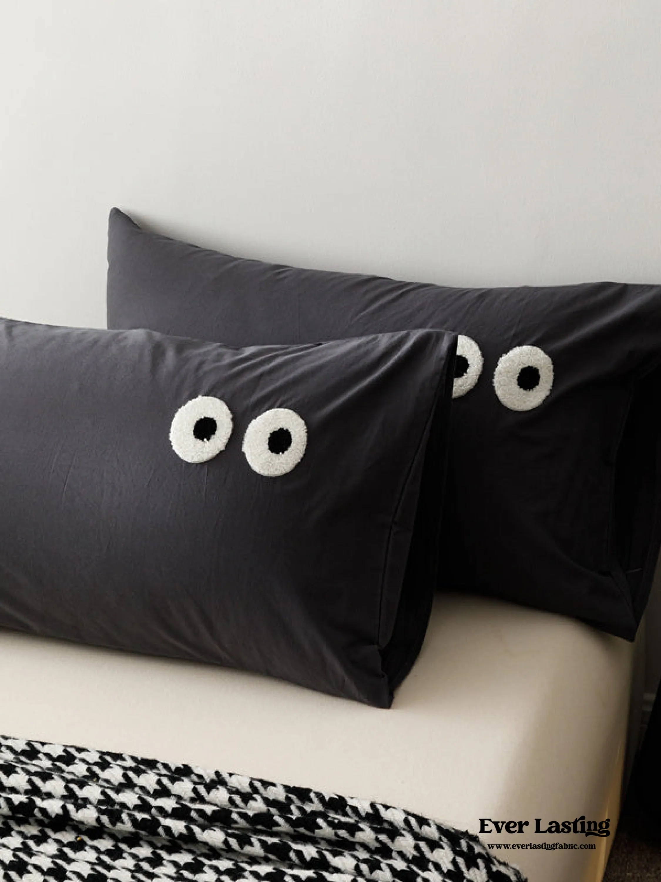 Googly Eyes Pillowcases (8 Colors)