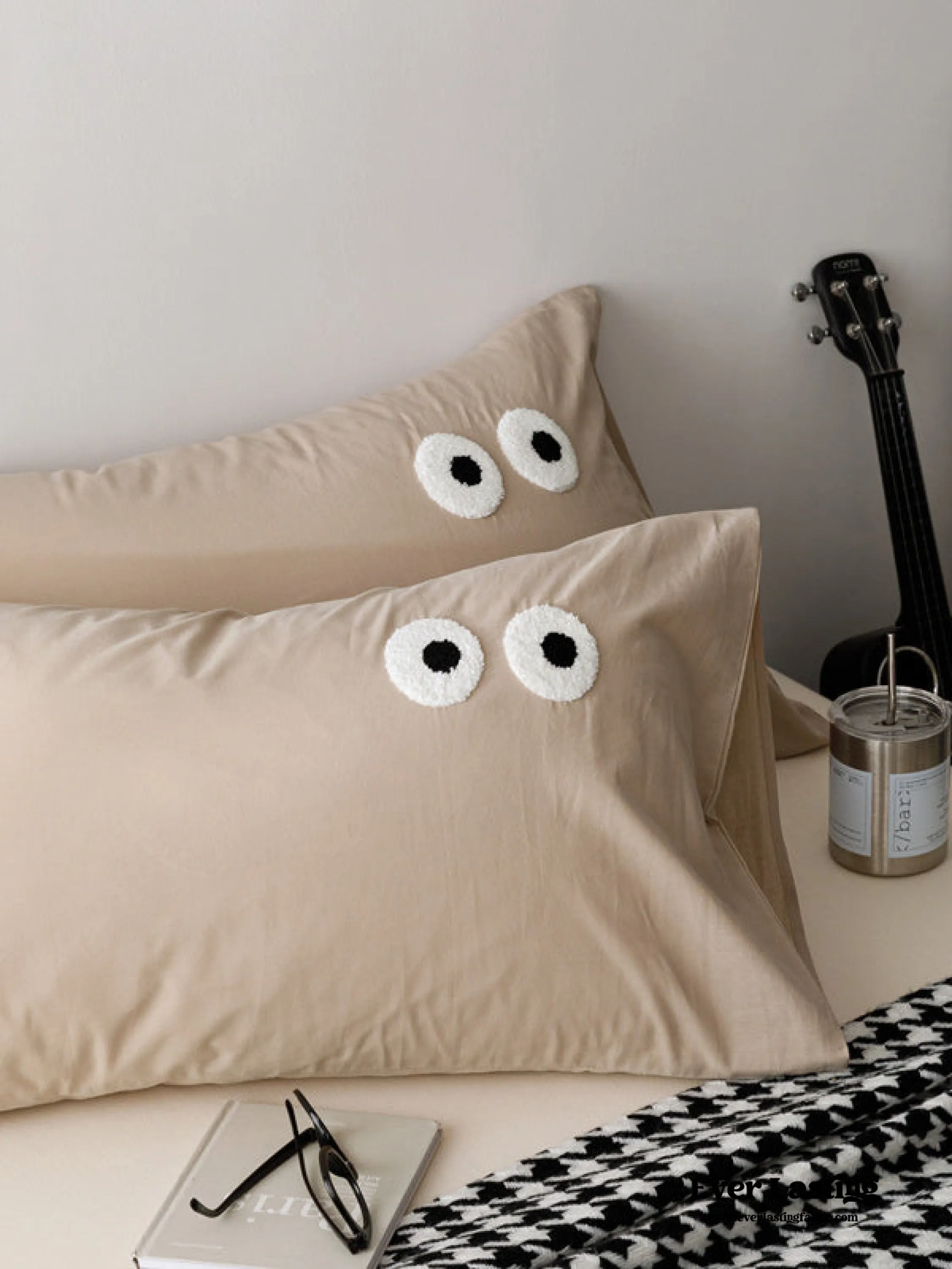Googly Eyes Pillowcases (8 Colors)