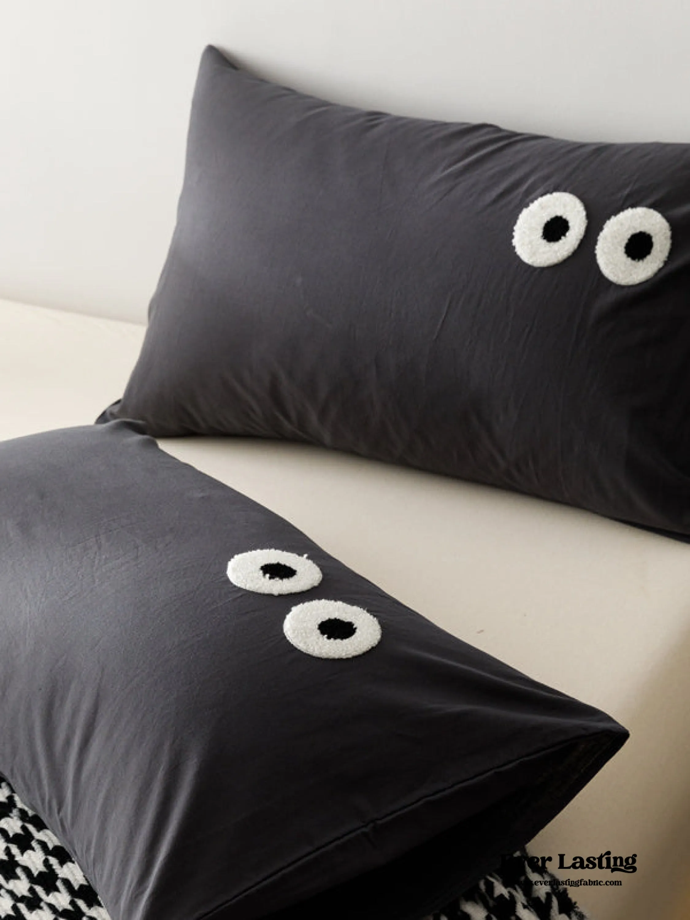 Googly Eyes Pillowcases (8 Colors)