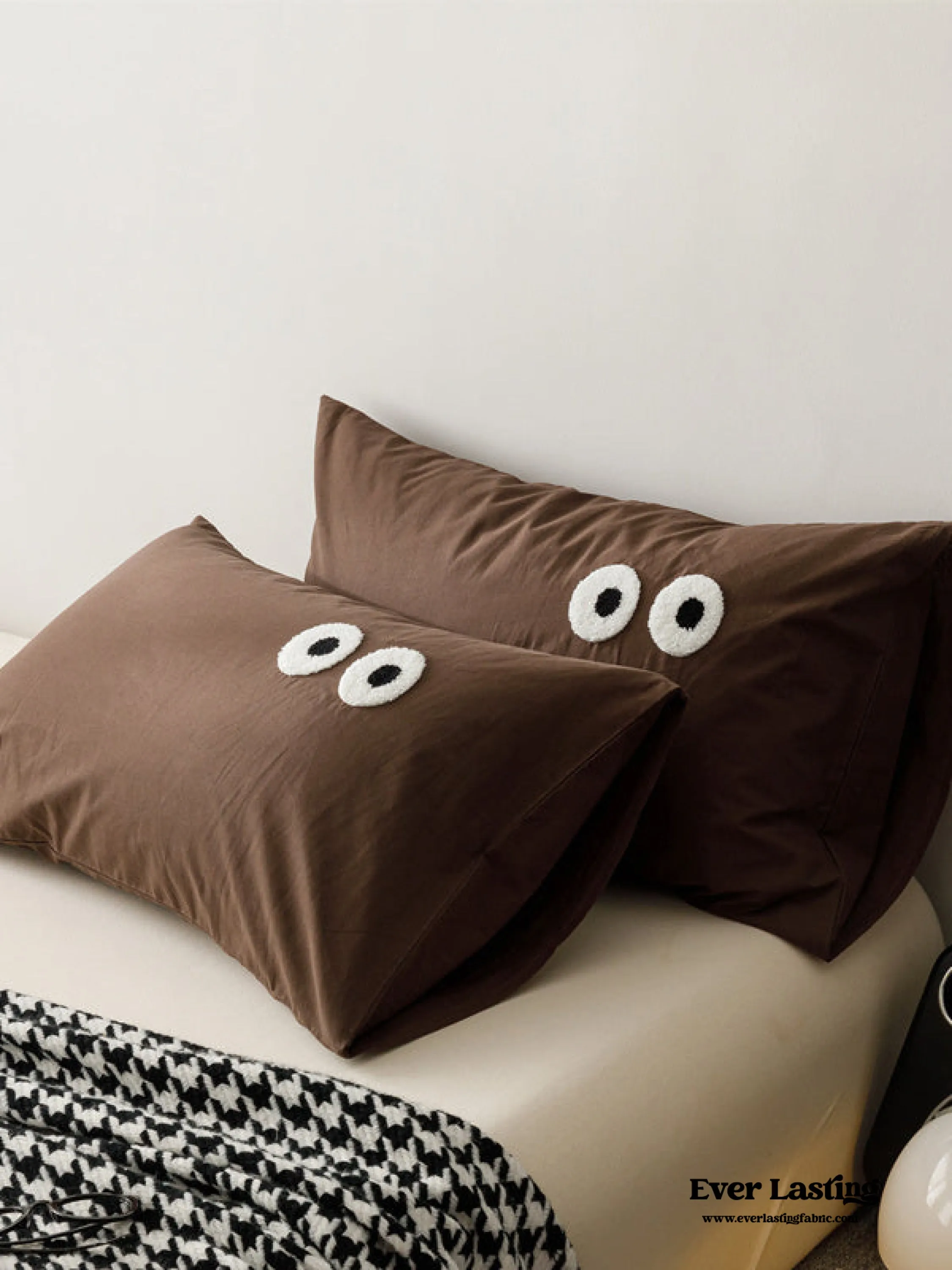 Googly Eyes Pillowcases (8 Colors)