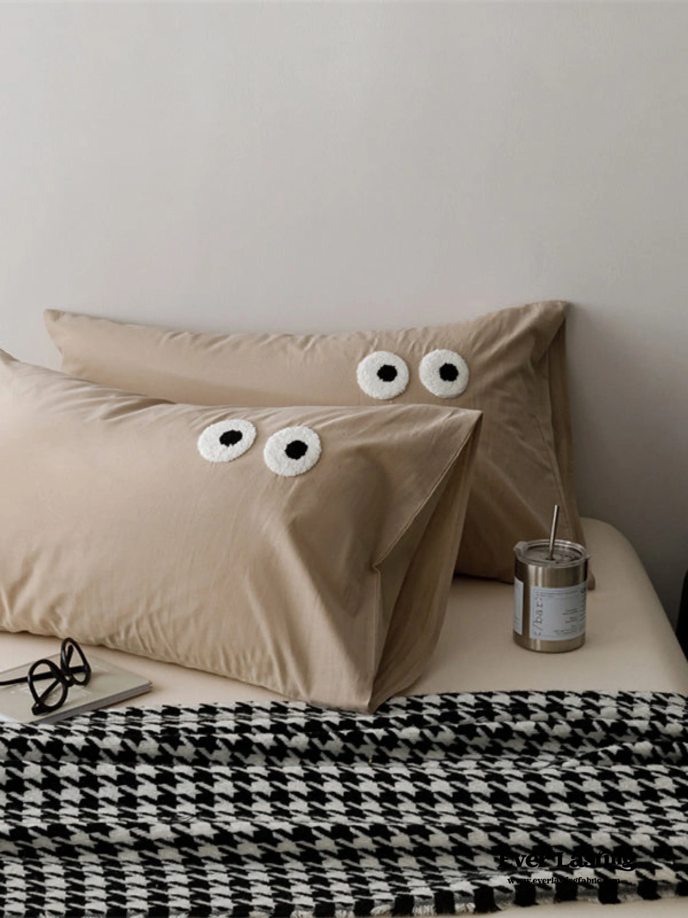 Googly Eyes Pillowcases (8 Colors)