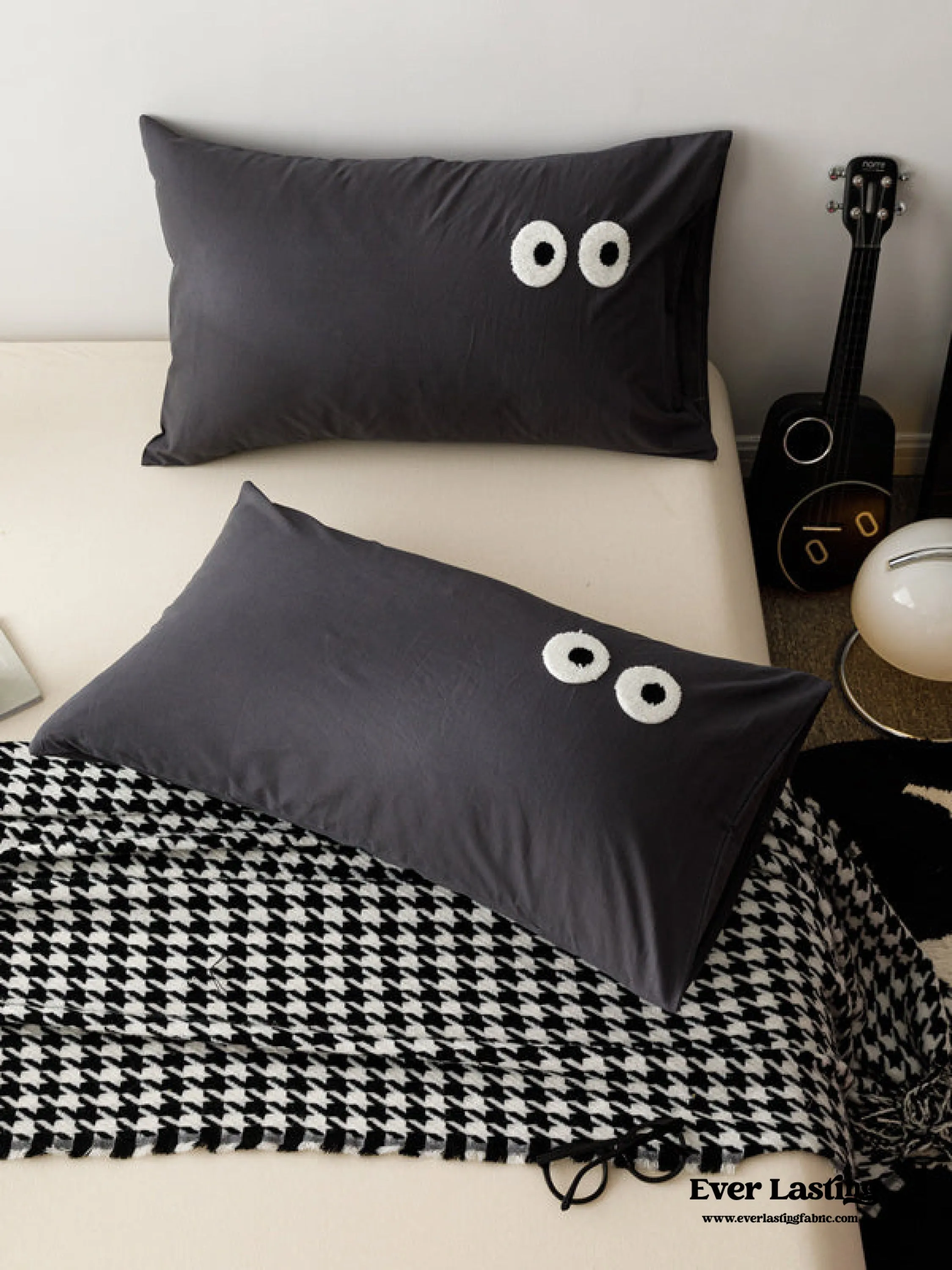Googly Eyes Pillowcases (8 Colors)