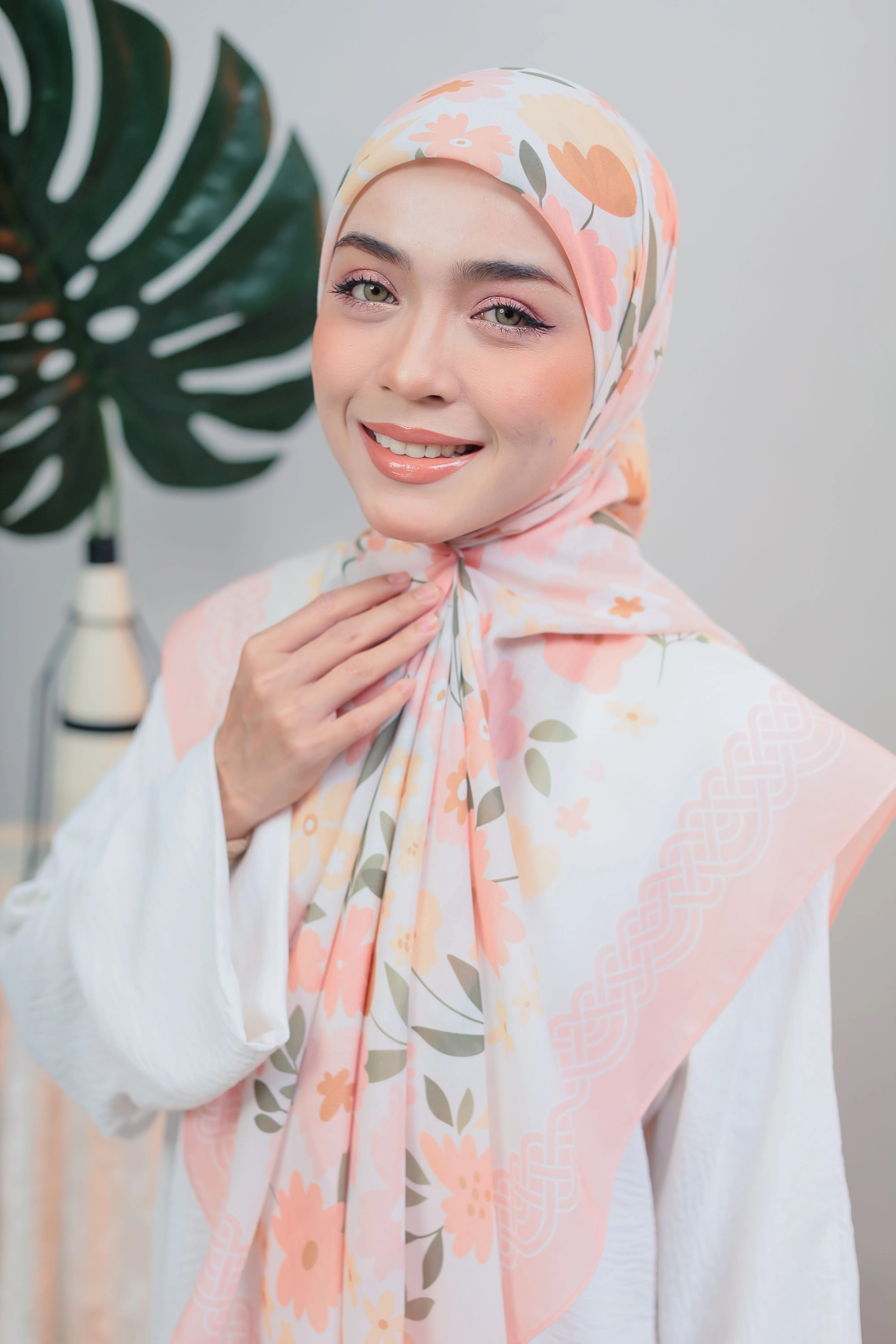 Putri Cotton Square in Peach Amber