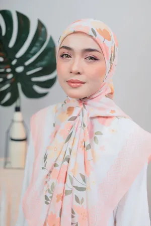 Putri Cotton Square in Peach Amber