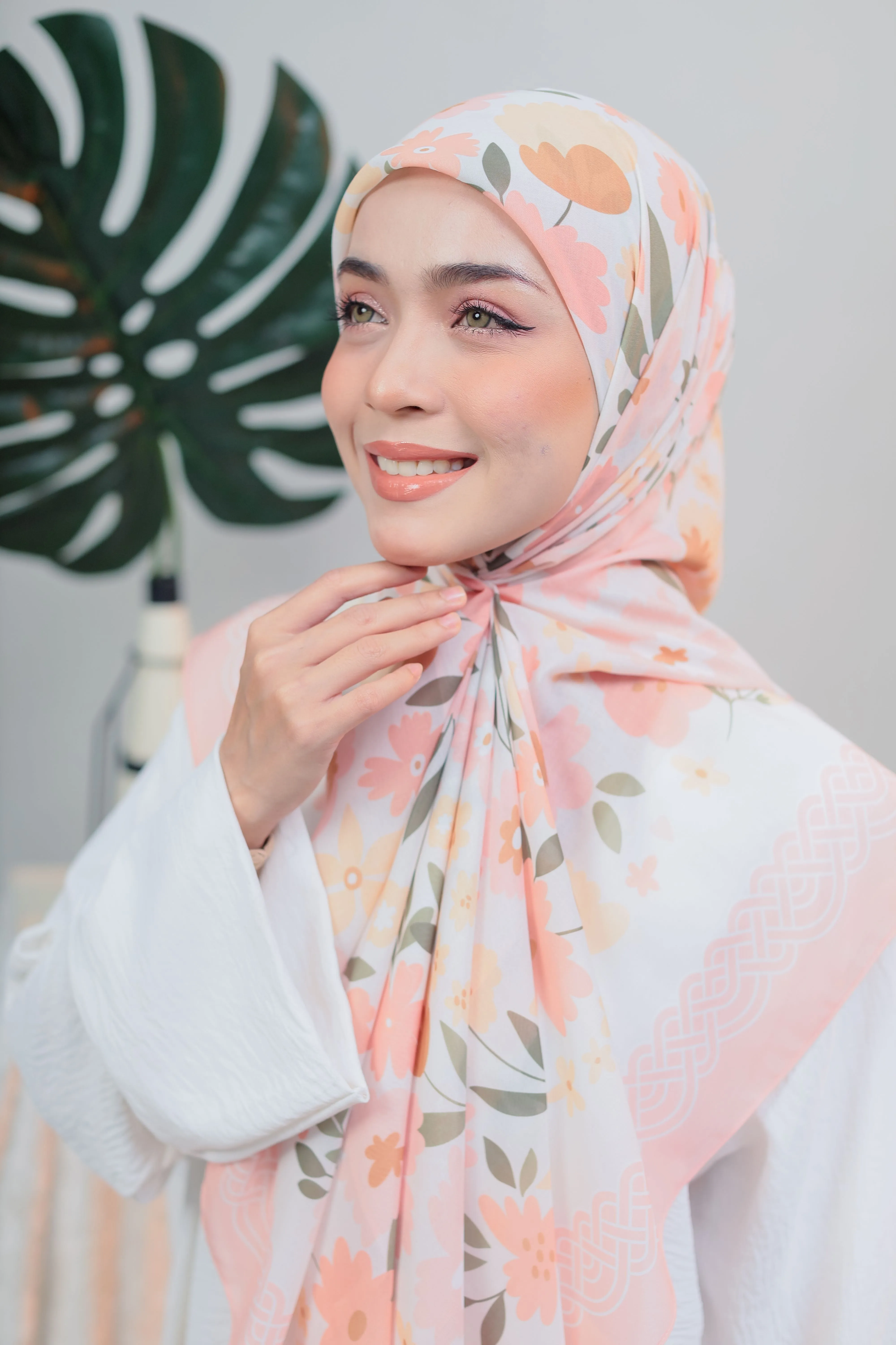 Putri Cotton Square in Peach Amber